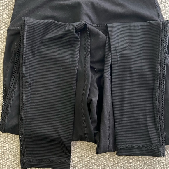 Victoria’s Secret work out pants with pockets. Size Small. - Picture 7 of 7